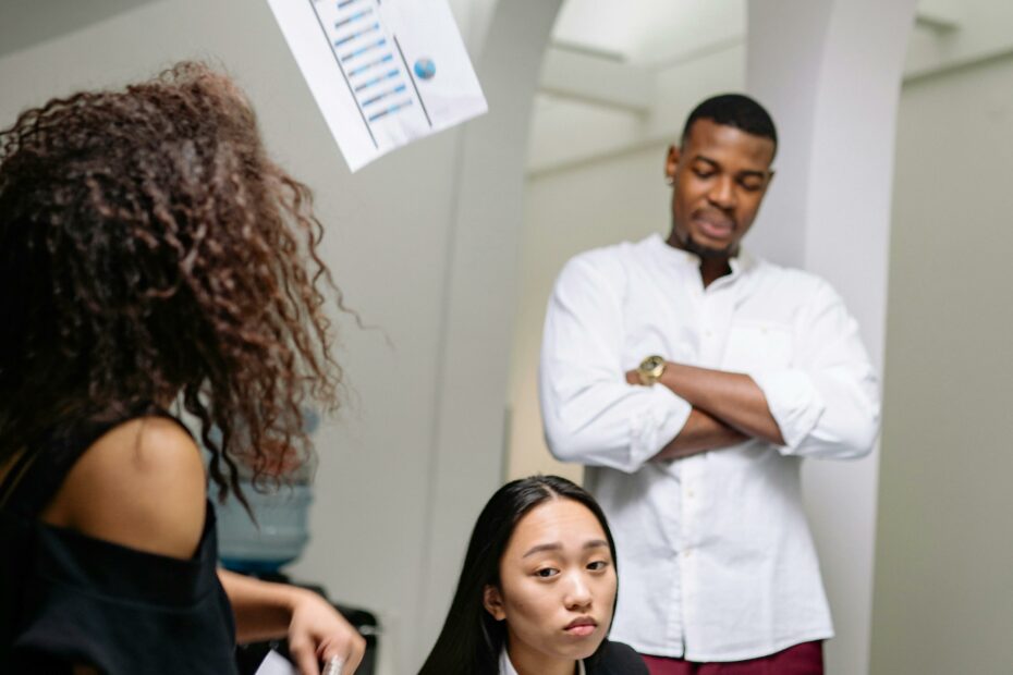 Réorganisation spontanée des rôles en entreprise optiorgconsulting